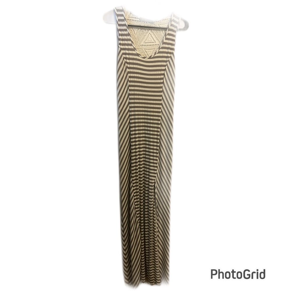 Maxi Dress with knee slit, crochet back